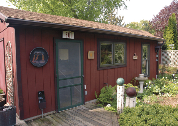 5 Charlie Olson’s studio, exterior view, 2020.