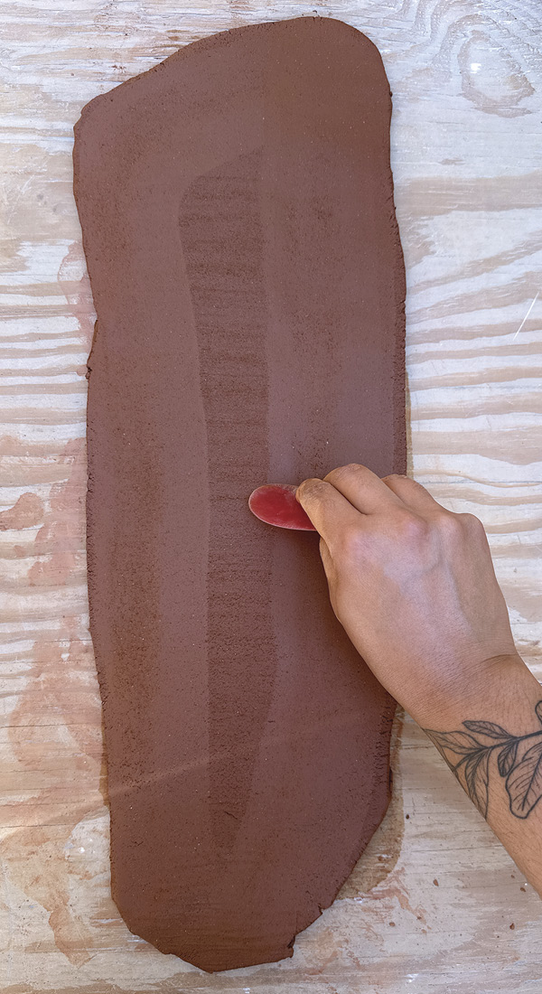 1 Prepare a stack of 0.3-inch-thick (0.6 cm) slabs and compress well on both sides with a rib.