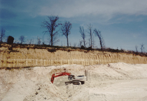 1 Due to geological and mining conditions fireclay might contain defects for pottery use.