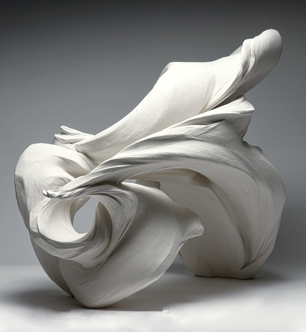 1 Fujikasa Satoko’s Tempest, 32⅞ in. (83 cm) in length, stoneware, white slip glaze, 2023. Photo: Tanaka Taro. Courtesy of Joan B Mirviss LTD.