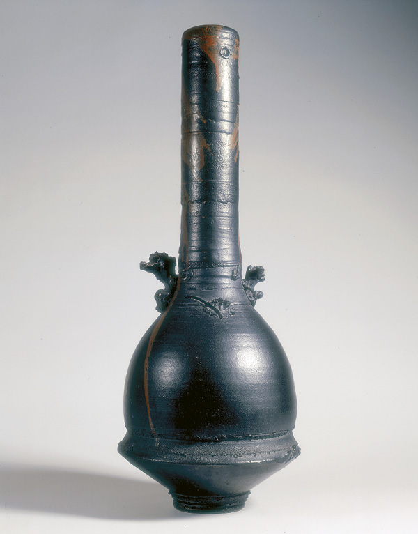 1 Don Reitz’ Tea Stack Precursor, 39 in. (99 cm) in height, stoneware, glaze, circa 1970. Gift of Leatrice S. and Melvin B. Eagle.