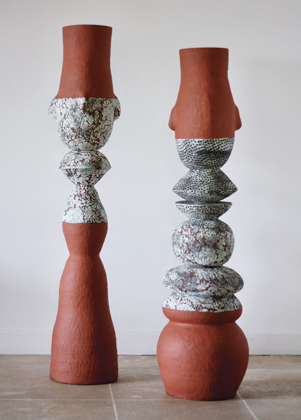 2 Daphne Corregan’s Carriers, 4 ft. 4 in. (1.3 m) in height, terra cotta, 2022. Copyright Gilles Suffren.