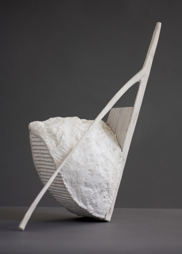3 Gilles Suffren’s sans titre, 15¾ in. (40 cm) in height, terra cotta, wood, 2023. Copyright Gilles Suffren.