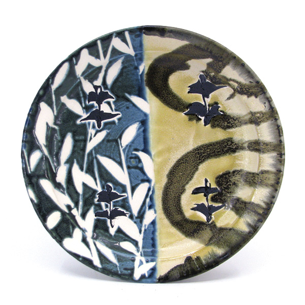 1 HP Bloomer’s Salad Plate with Milkweed Motif, 7.8 in. (19.7 cm) in height, porcelain, fired to cone 6, 2023.