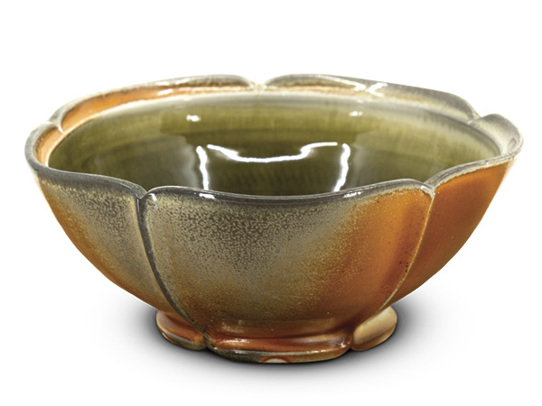 10 Chance Taylor’s Bloom Serving Bowl, 10 in. (25.4 cm) in width, porcelain, flashing slip, glaze, fired to cone 10 in a soda kiln, 2024.