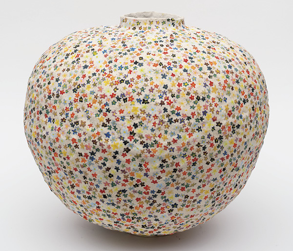11 Ditsy, 14 in. (35.6 cm) in diameter, handbuilt stoneware, underglaze, once fired to cone 5 in an electric kiln, 2024. Photo: Mason Kuehler.