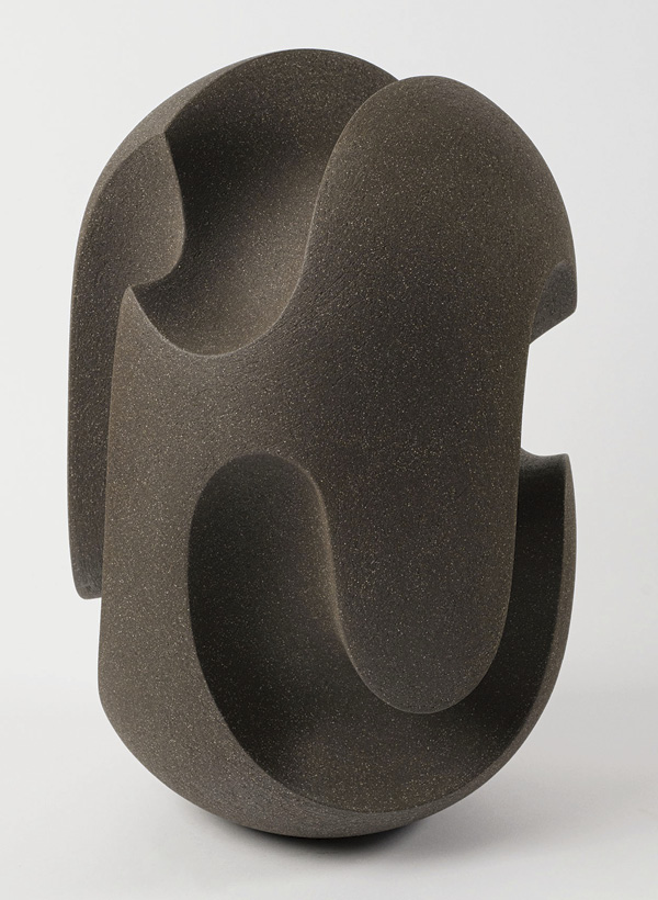2 James Oughtibridge's Arrondi, 14.2 in. (36 cm), black and white clay blend, fired to 2156°F (1180°C), 2023. Photo: David Fulford.