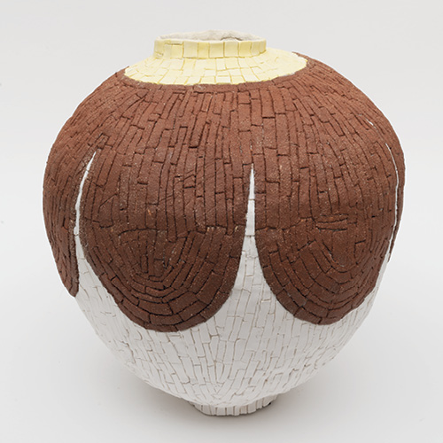 Brittany Mojo: Liminal States article thumbnail. lBrittany Mojo’s Daisy Brick. Photo: Mason Kuehler.