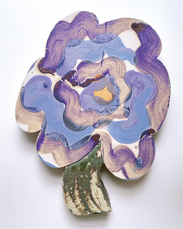8 Lystit wall flower, 15¾ in. (40 cm) in height, stoneware, glaze, 2024.