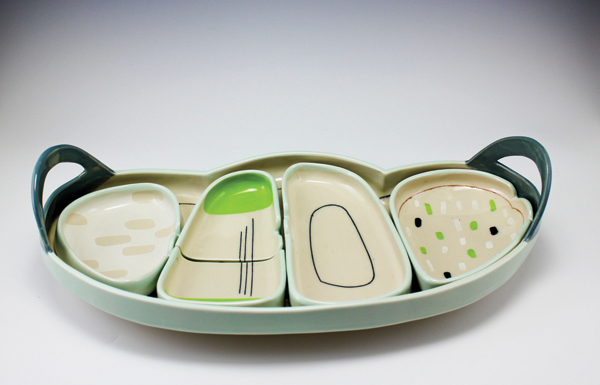 Adrienne Eliades’s Family Style Server, 17 in. (43 cm) in diameter, porcelain, 2015.