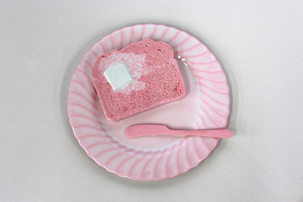 Donut Goshorn’s Body Map, 9 in. (23 cm) in diameter, slip-cast clay, translucent white glaze, 2016.