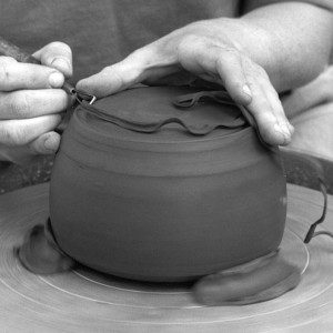 The Lazy Way: Throwing a Jar and Lid in One Piece by Sumi von Dassow