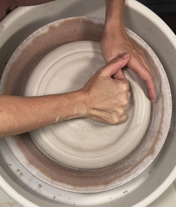 Throw ½-inch (1.3-cm) thick center that is ½ inch (1.3 cm) lower than the edge.