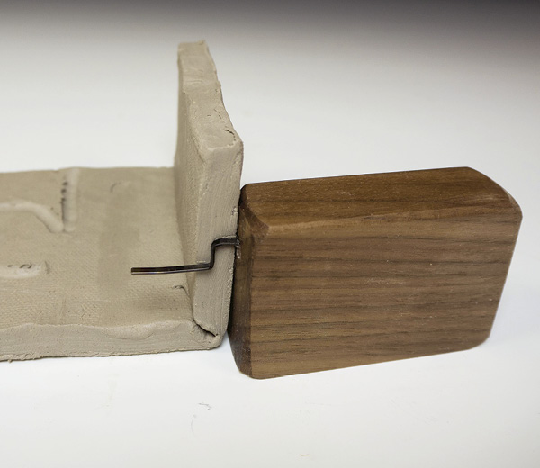 Dan Ingersoll’s homemade gallery lid tool.