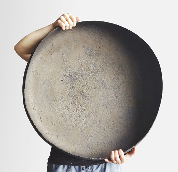 Erica Iman's Caldera, 28 in. (71.1 cm) in length, fired to cone 6 in an electric kiln, 2020.