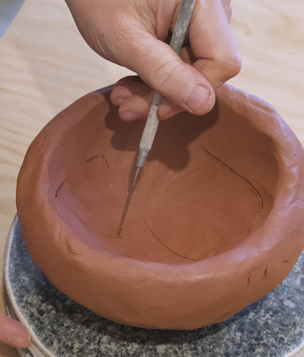 5 Map a path to carve. Be sure to give the loop tool enough space to carve.