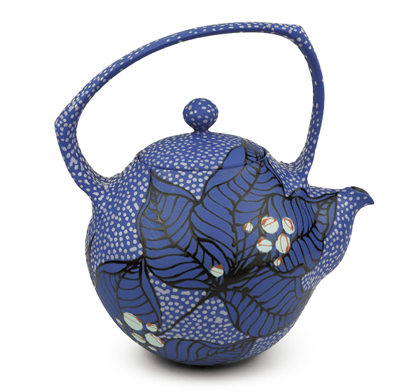 Olivia Avery's finished teapot.