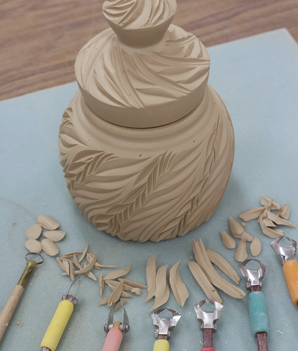 1 Experiment with various loop and fluting tools to create dynamic carved marks. DiamondCore and Dolan are my go-tos.