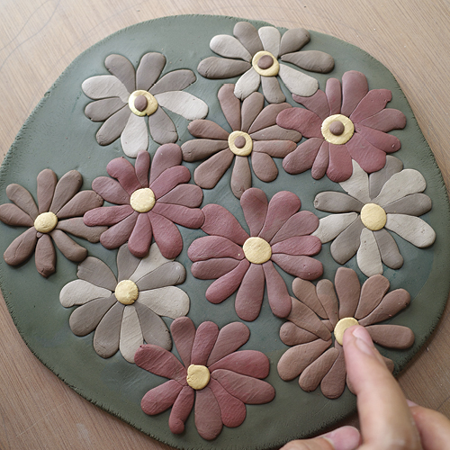 Inlay Mirror Frame by Renee Tsai article thumbnail