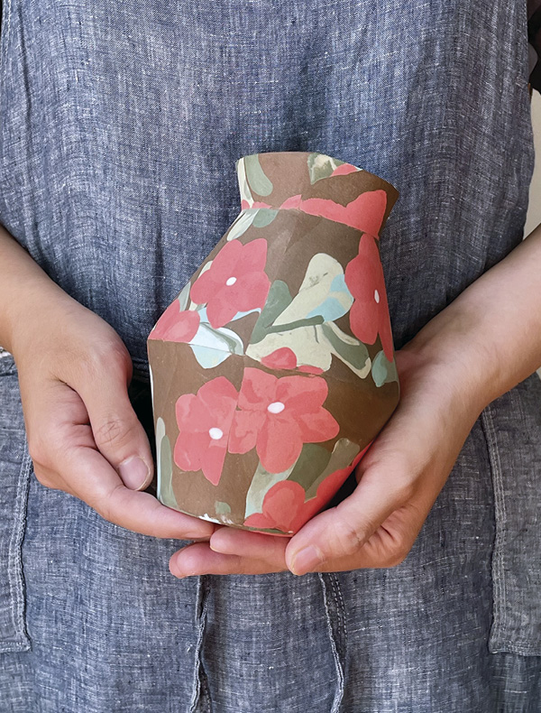 Renee Tsai's Handbuilt vase featuring red and periwinkle floral patterns, 6 in. (15.5 cm) in height.