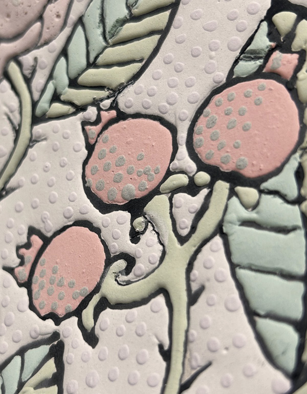 10 Glazing finished with added details of dots and lines.