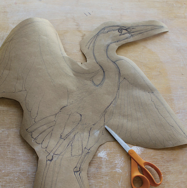 1 Measure the pot then draw the subject of your composition on kraft paper.
