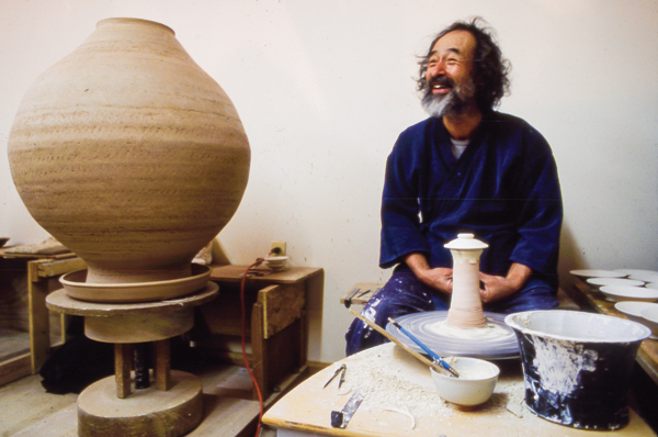 7 13th-generation Japanese potter, Takashi Nakazato, 1994.