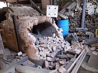 One of Ken Matsuzaki's climbing kilns.