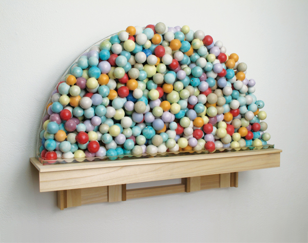 1 Cloud, 24 in. (61 cm) in length, porcelain, wood, resin, 2011. Photo: Alan Wiener.