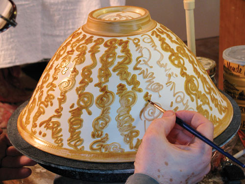 Fig.4 Apply shellac over the top of the first layer, making this second layer extend about 1/8 inch past the edge.