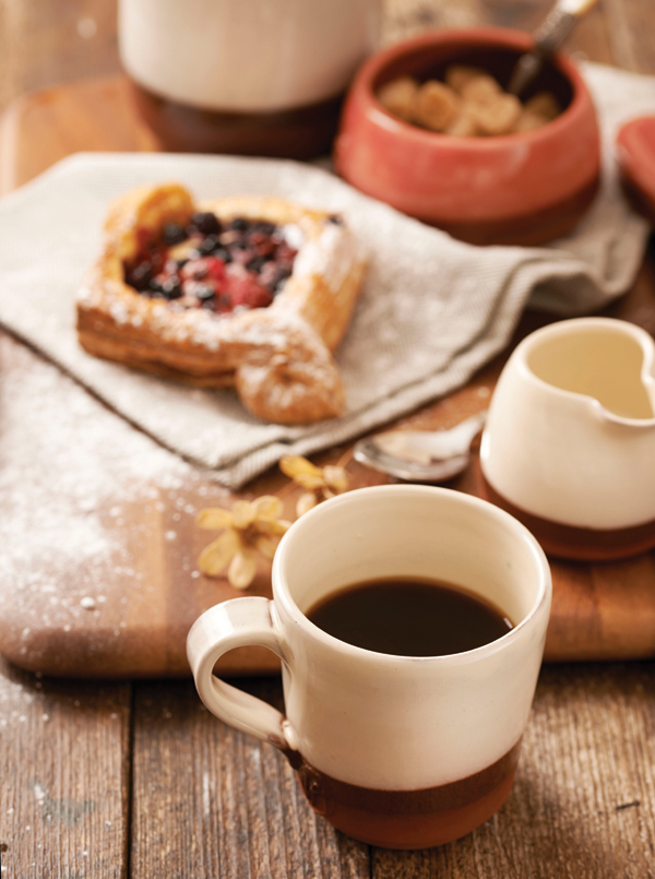 Helen-Faulkner-Ceramics-coffee-time