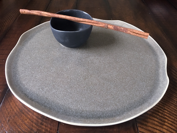 6 Serving platter with dip bowl, Mineral Collection, 13½ in. (34 cm) in diameter, 2017.