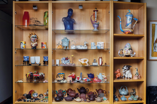 2 Living room case featuring works by Tom Rippon, Robert Rose, Jason Walker, James Tisdale, Kurt Weiser, Ruth Duckworth, Gail Ritchie, Joe Mariscal, and many others. Photo: Michael Fahey.