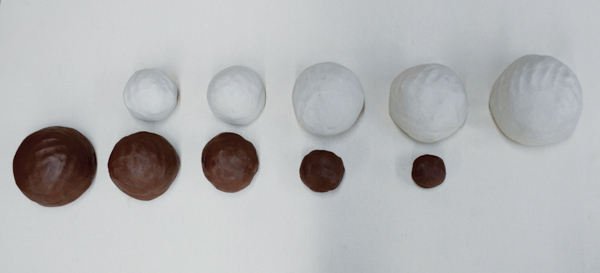 1 Palette of porcelain and Cassius Basaltic clay bodies before mixing.