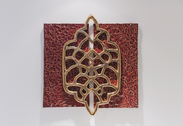 11 Harbourfront Centre resident artist Habiba El-Sayed’s what’s it worth? 16 in. (41 cm) in height, stoneware, glazes, fired to cone 6 in oxidation, gold luster, 2017. Photo: Brian Medina. 