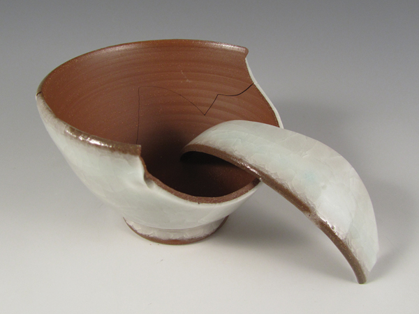 1–2 The uneven stress of glazing only the inside or only the outside of a piece can cause it to shatter.