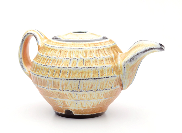 1 Kenyon Hansen’s teapot, 7 in. (18 cm) in length, soda-fired porcelain, fired to cone 10, 2017.