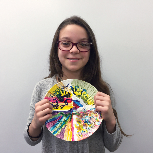 6 Clementine Ross with her decorated plate.