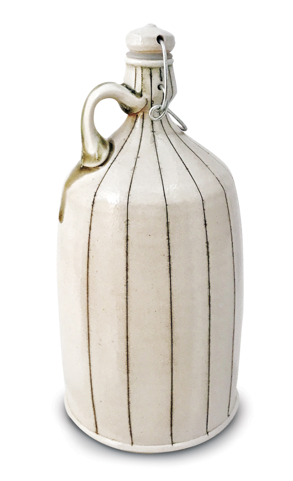 1 Lorna Meaden’s growler, 12 in. (30 cm) in height, soda-fired porcelain, 2017.