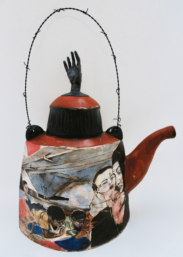 11 Melisa Cadell’s teapot from the Mcadell Border series.