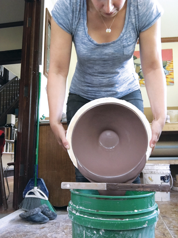 1 Dump the slip out of the mold after it has been filled for about 15 minutes and the casting is between 3⁄16–¼ inch thick.