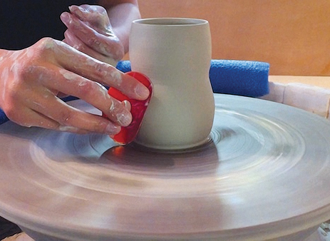 1 Throw a cylinder and shape it into a basic figure.