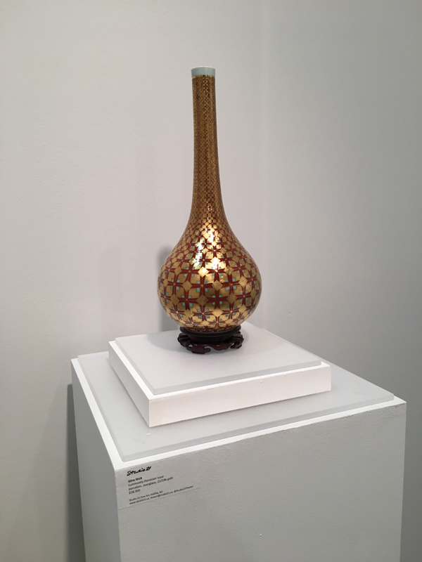 1 Gina Etra Stick’s Luminosity Vase, Jingdezhen porcelain, celadon, gucai overglaze, 24k Roman and German gold, 2017.