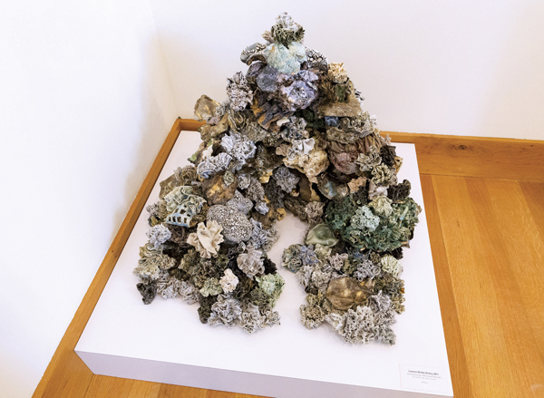 5 Lauren Skelly Bailey’s Constructing Awkward Beauty, porcelain, stoneware, slip, oxides, glaze, flock, resin, gold, 2017.
