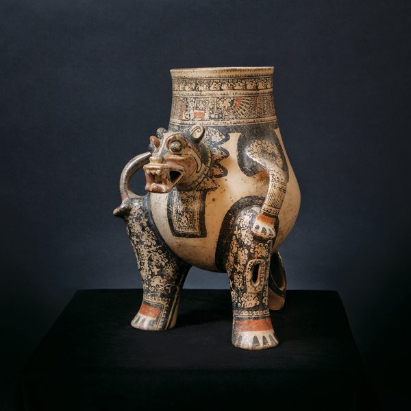 6 Jaguar Effigy Vessel, 14¼ in. (36 cm) in height, earthenware, burnished pigment, 1200–1550 CE. Courtesy of the MAW Collection of Pre-Columbian Art. 