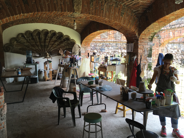 8 Open studio space at Alto-Fuego Studio.