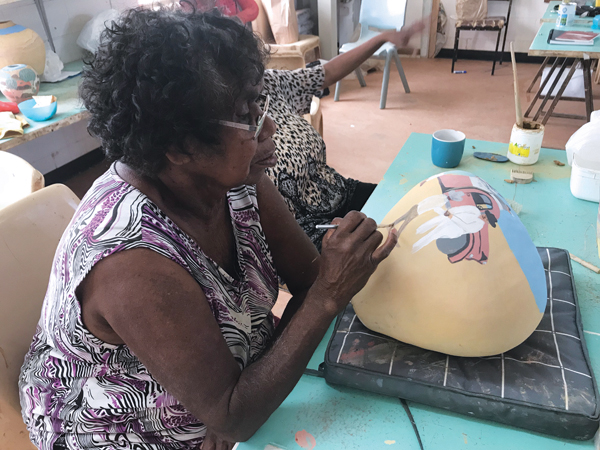 4 Judith Pungarta Inkamala working in the pottery.