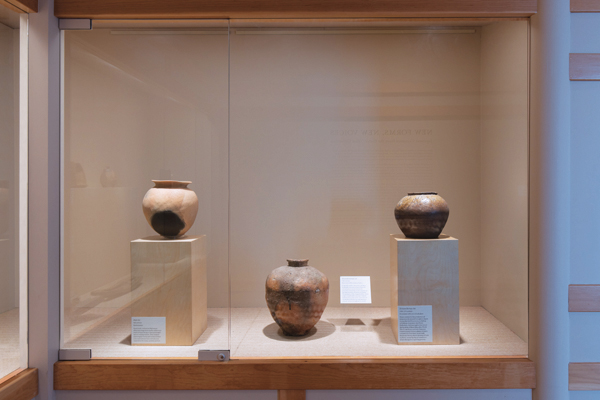 6 From left to right: Haji ware jar, 14 1/2 in. (37 cm) in height, 4th century CE; Shigaraki ware storage jar with natural-ash glaze, 18 1/2 in. (47 cm) in height, 15th century CE; Echizen ware storage jar with natural-ash glaze, 13 1/4 in. (34 cm) in diameter, 14th–15th century CE. 