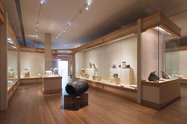 2 Exhibition view of New Forms New Voices, Japanese Ceramics from the Gitter-Yelen Collection at NOMA. Foreground: Yo Akiyama’s Metavoid 8. Views of the exhibition's sections Masters of Porcelain (left) and A Love of Decoration (right). Courtesy of New Orleans Museum of Art. Photo: Roman Alokhi.