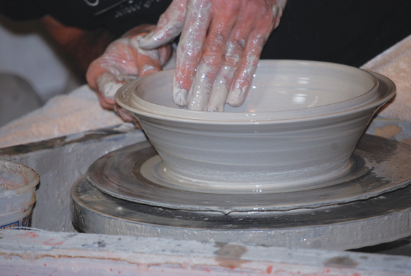 1 Form a flange on the outside rim of the base form.